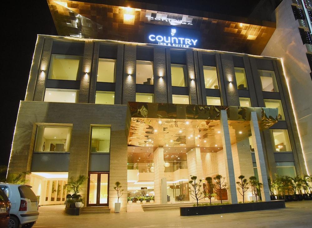 Country Inn & Suites By Radisson Chandigarh Zirakpur Экстерьер фото