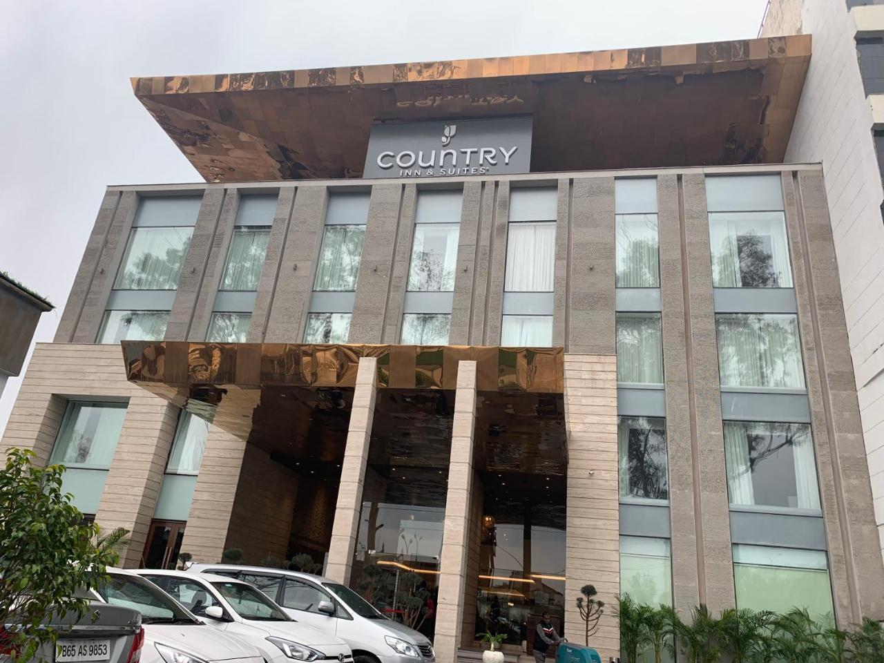 Country Inn & Suites By Radisson Chandigarh Zirakpur Экстерьер фото